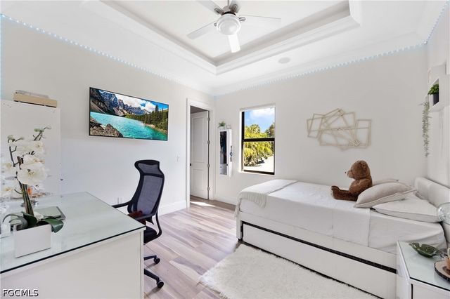 214 9th ST NW, Naples, FL 34120