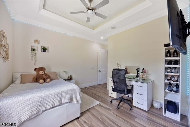 214 9th ST NW, Naples, FL 34120