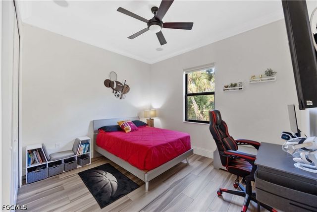 214 9th ST NW, Naples, FL 34120