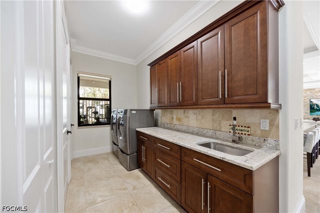 214 9th ST NW, Naples, FL 34120