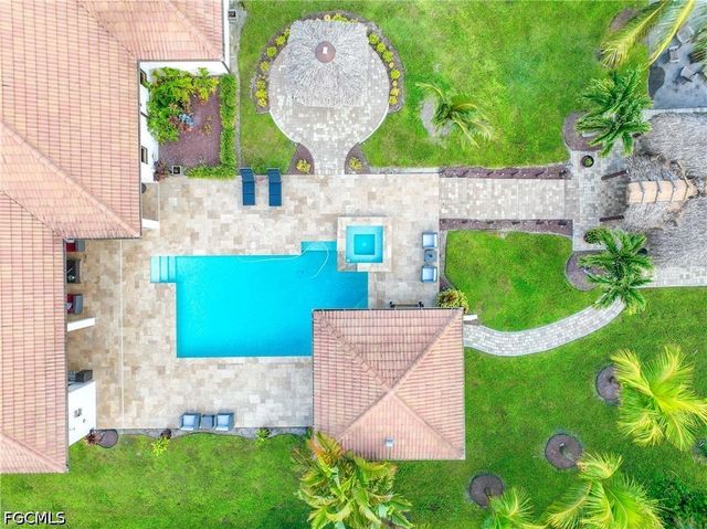 214 9th ST NW, Naples, FL 34120