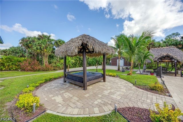 214 9th ST NW, Naples, FL 34120
