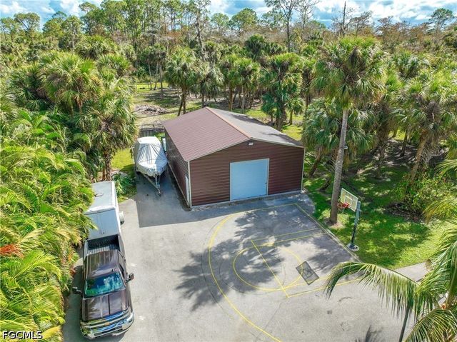 214 9th ST NW, Naples, FL 34120