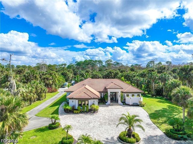214 9th ST NW, Naples, FL 34120