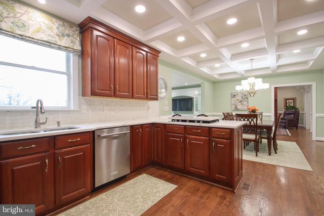 2011 HIGHLAND RIDGE DR, Phoenix, MD 21131