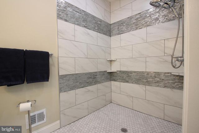 2011 HIGHLAND RIDGE DR, Phoenix, MD 21131