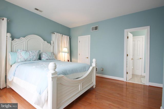 2011 HIGHLAND RIDGE DR, Phoenix, MD 21131