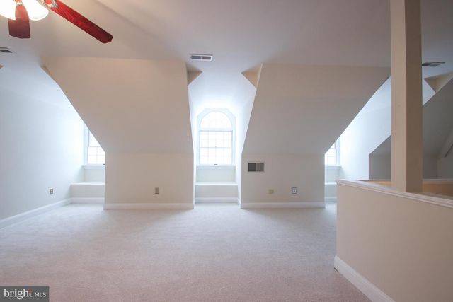 2011 HIGHLAND RIDGE DR, Phoenix, MD 21131