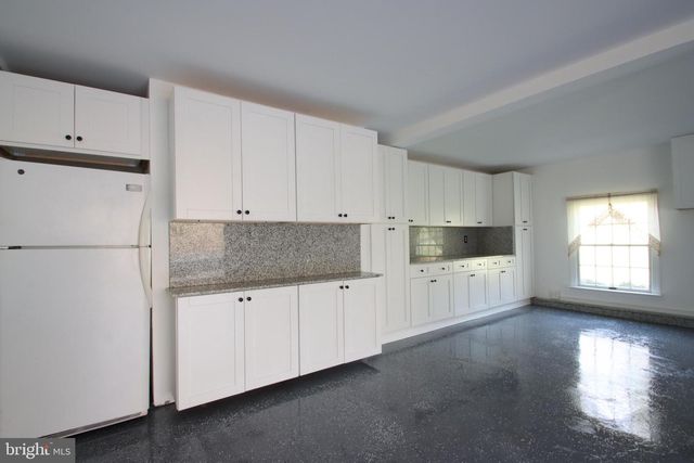 2011 HIGHLAND RIDGE DR, Phoenix, MD 21131