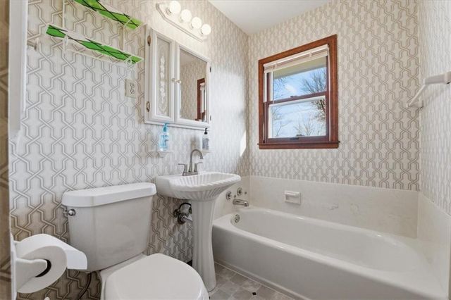 3504 E 106th Terrace, Kansas City, MO 64137