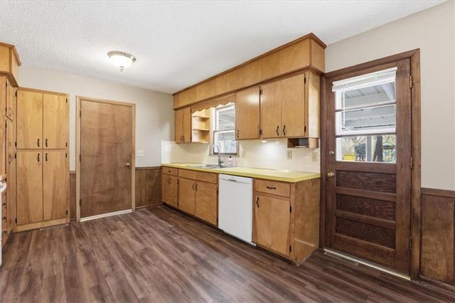 3504 E 106th Terrace, Kansas City, MO 64137