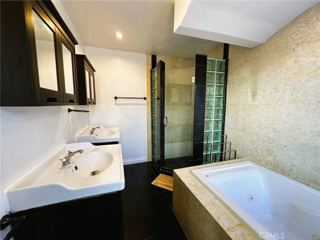 3856 Udell Court, Los Angeles, CA 90027