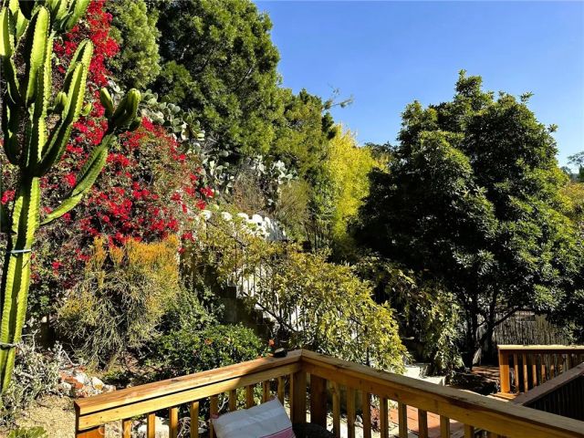 3856 Udell Court, Los Angeles, CA 90027