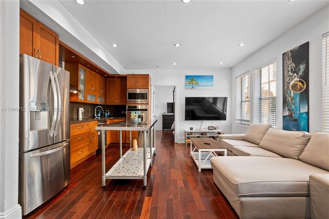 1027 Pennsylvania Ave 102, Miami Beach, FL 33139