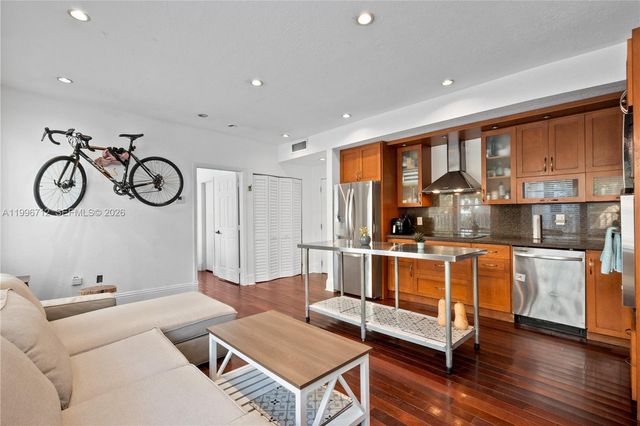 1027 Pennsylvania Ave 102, Miami Beach, FL 33139