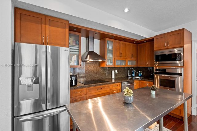 1027 Pennsylvania Ave 102, Miami Beach, FL 33139