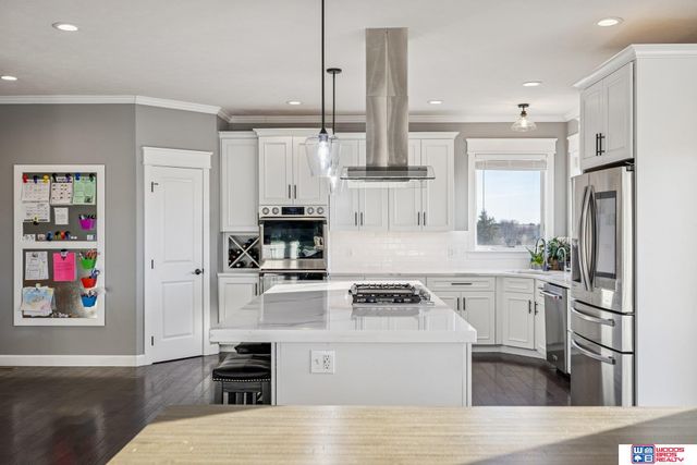 302 S Blackburn Avenue, York, NE 68467