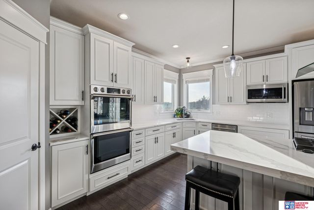 302 S Blackburn Avenue, York, NE 68467