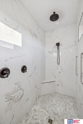 302 S Blackburn Avenue, York, NE 68467