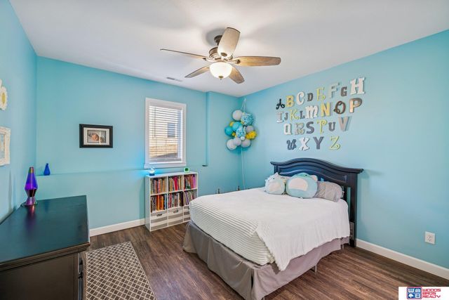 302 S Blackburn Avenue, York, NE 68467