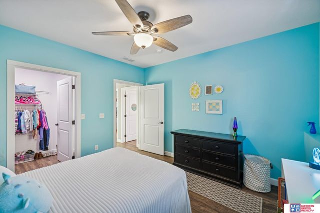 302 S Blackburn Avenue, York, NE 68467