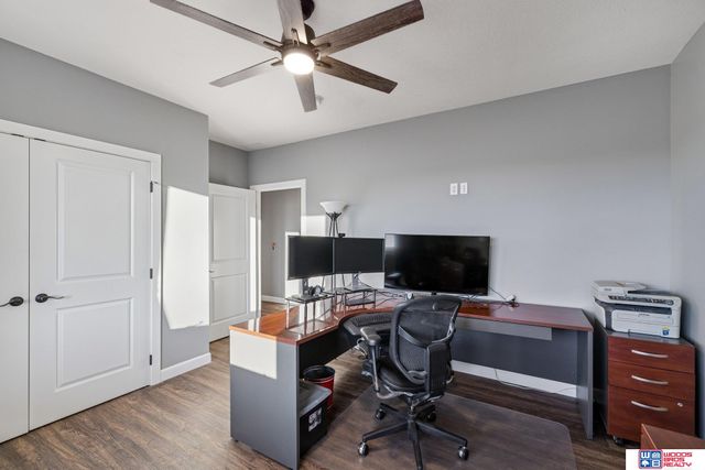 302 S Blackburn Avenue, York, NE 68467