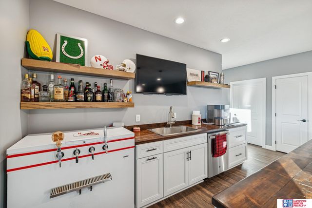 302 S Blackburn Avenue, York, NE 68467