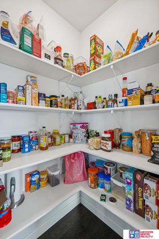 302 S Blackburn Avenue, York, NE 68467