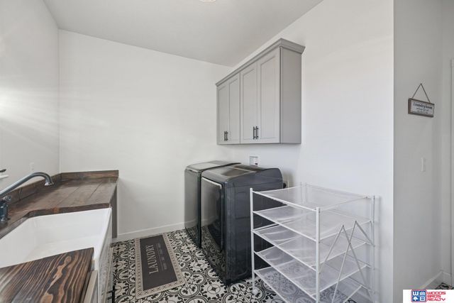 302 S Blackburn Avenue, York, NE 68467