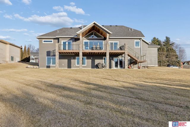 302 S Blackburn Avenue, York, NE 68467