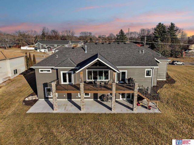 302 S Blackburn Avenue, York, NE 68467