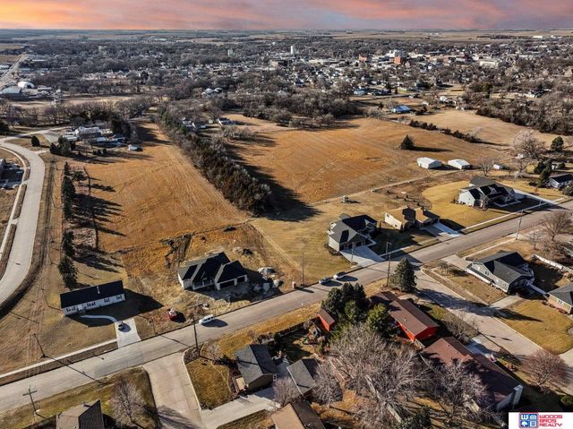 302 S Blackburn Avenue, York, NE 68467