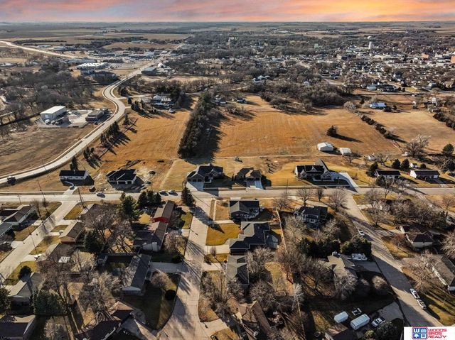 302 S Blackburn Avenue, York, NE 68467