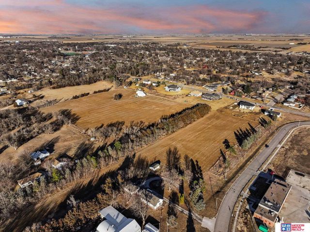 302 S Blackburn Avenue, York, NE 68467