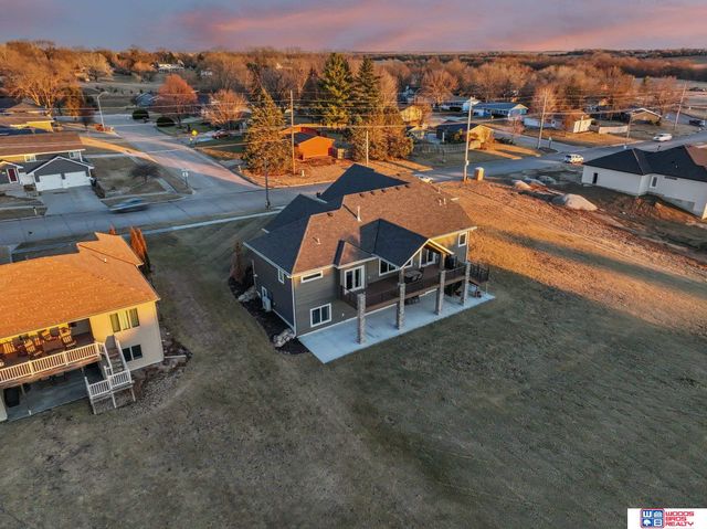 302 S Blackburn Avenue, York, NE 68467