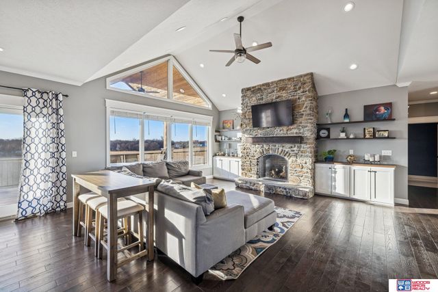 302 S Blackburn Avenue, York, NE 68467