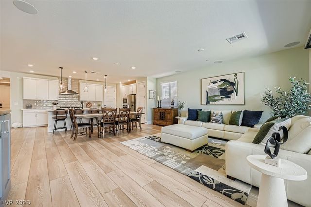 10056 Carmine Clay Drive, Las Vegas, NV 89143