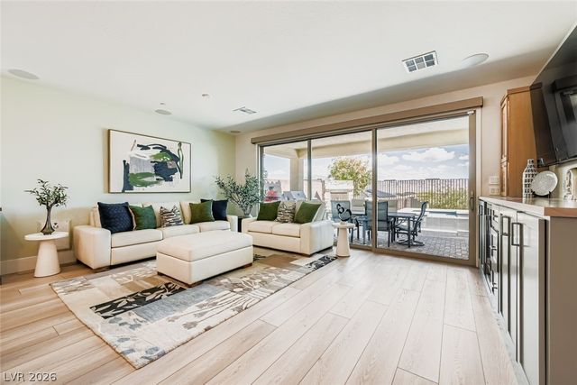 10056 Carmine Clay Drive, Las Vegas, NV 89143