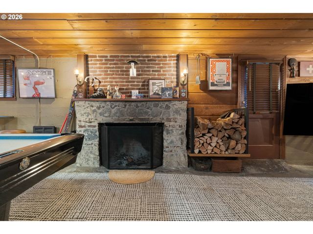 3570 Sw COUNCIL CREST Dr, Portland, OR 97239
