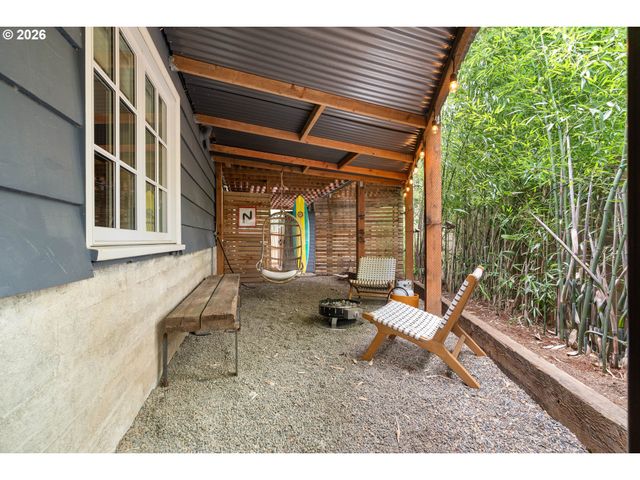 3570 Sw COUNCIL CREST Dr, Portland, OR 97239