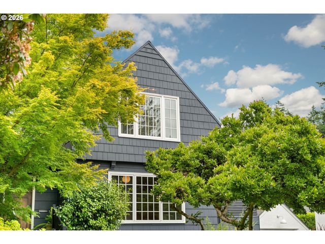 3570 Sw COUNCIL CREST Dr, Portland, OR 97239