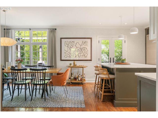 3570 Sw COUNCIL CREST Dr, Portland, OR 97239