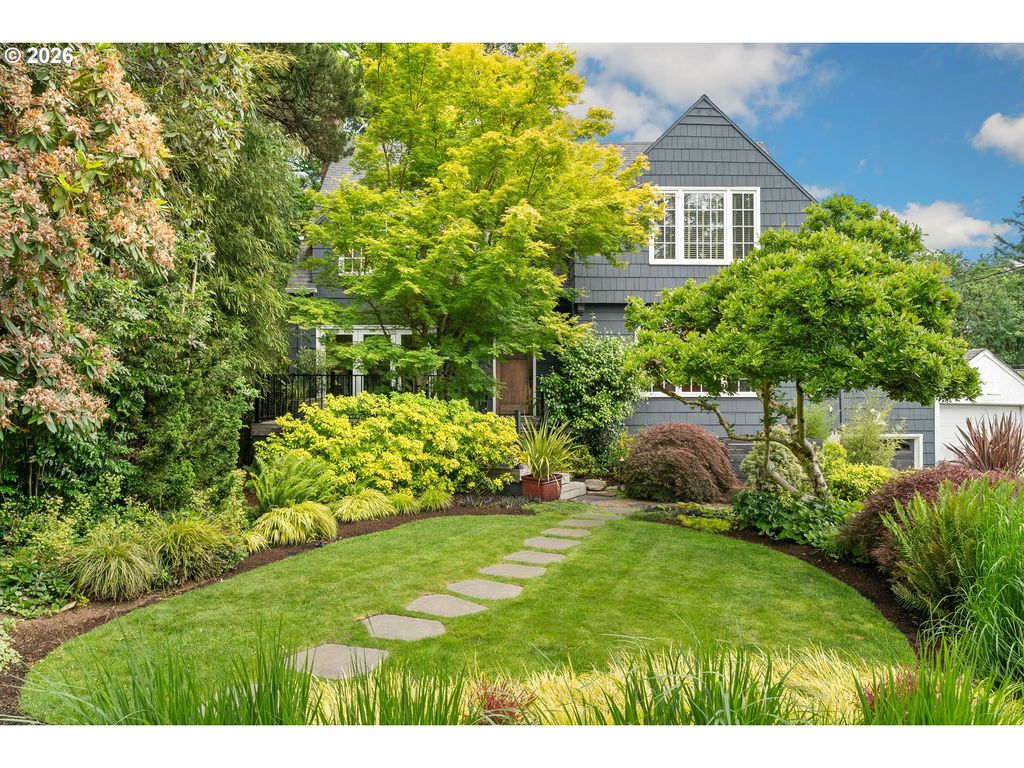 3570 Sw COUNCIL CREST Dr, Portland, OR 97239