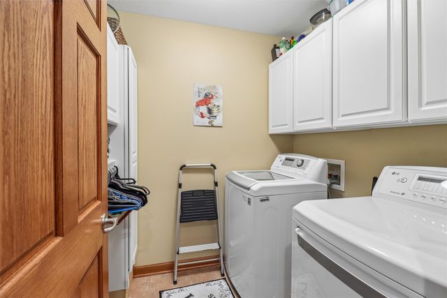 215 SW 36th Lane, Ankeny, IA 50023
