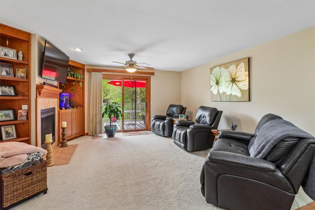215 SW 36th Lane, Ankeny, IA 50023