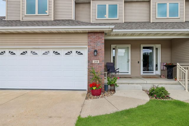 215 SW 36th Lane, Ankeny, IA 50023