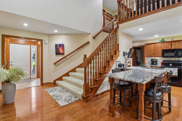 215 SW 36th Lane, Ankeny, IA 50023
