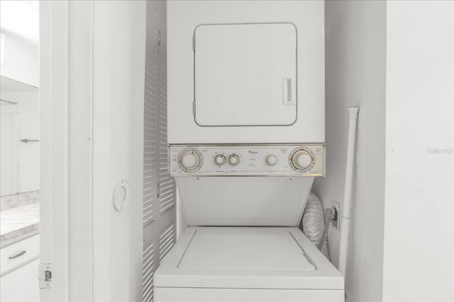 6400 46TH AVENUE 102, Kenneth City, FL 33709