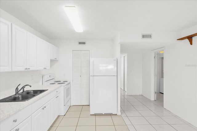 6400 46TH AVENUE 102, Kenneth City, FL 33709