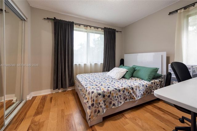 459 Lakeview Dr 1, Weston, FL 33326